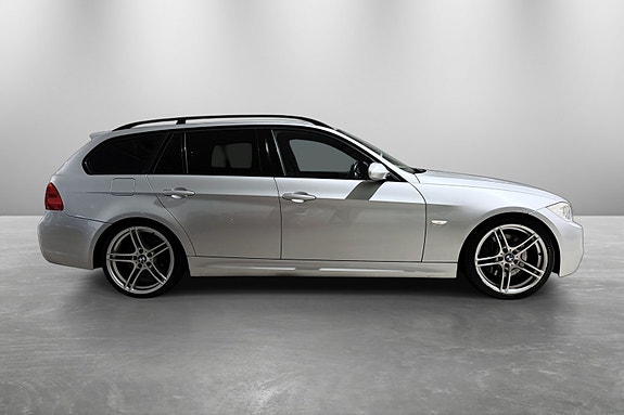 BMW 335i 9 of 30