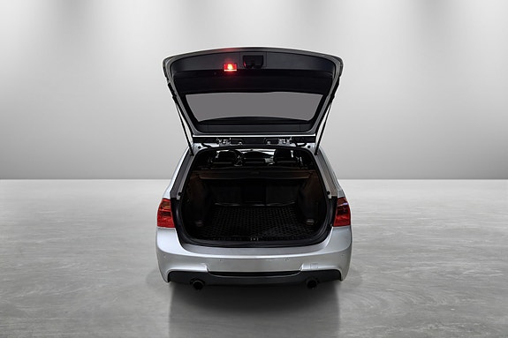 BMW 335i 22 of 30