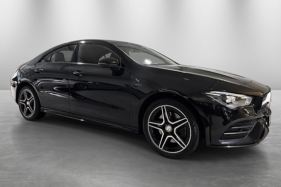 Mercedes-Benz CLA250 e 10 of 30