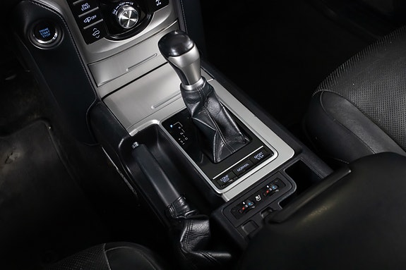 Toyota Land Cruiser 17 of 26
