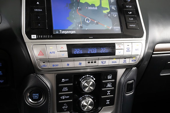 Toyota Land Cruiser 20 of 26