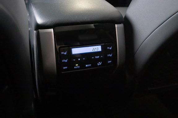 Toyota Land Cruiser 14 of 26