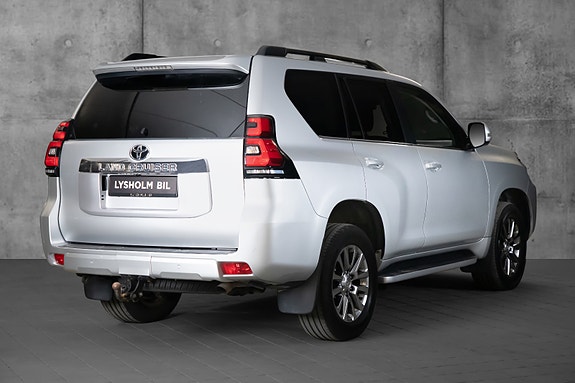 Toyota Land Cruiser 6 of 26