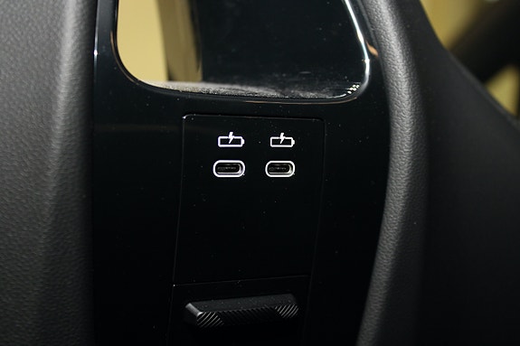 BMW iX 22 of 30