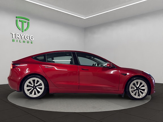 Tesla Model 3 6 of 13
