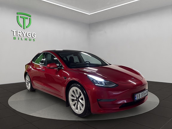 Tesla Model 3 7 of 13