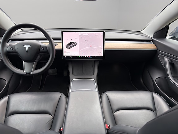 Tesla Model 3 12 of 13