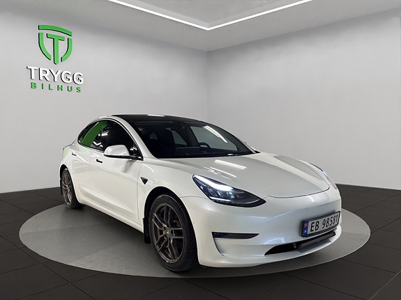 Tesla Model 3 7 of 13