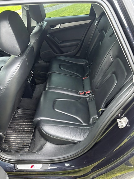 Audi A4 7 of 22