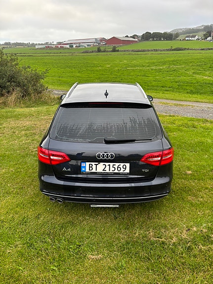 Audi A4 4 of 22
