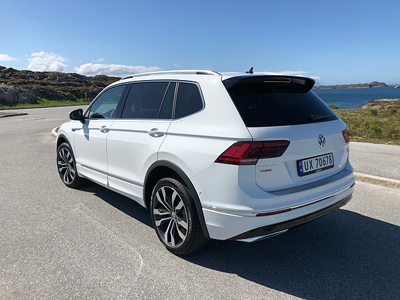 Volkswagen Tiguan Allspace 4 of 12