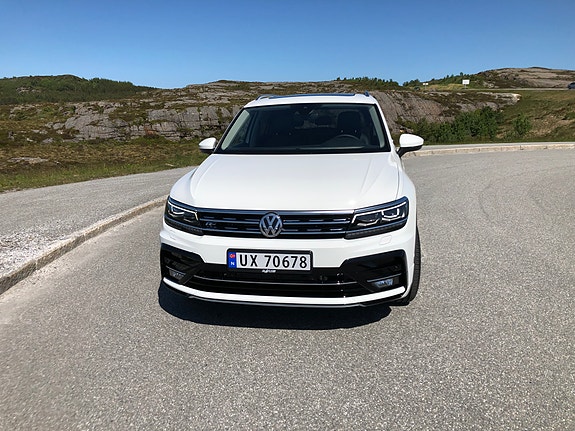Volkswagen Tiguan Allspace 2 of 12