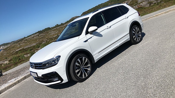 Volkswagen Tiguan Allspace 3 of 12