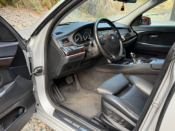 BMW 530d 8 of 27