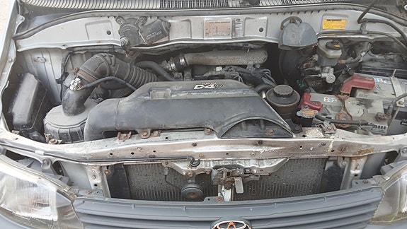 Toyota HiAce 9 of 9
