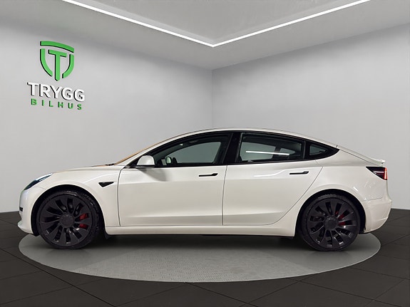Tesla Model 3 2 of 13