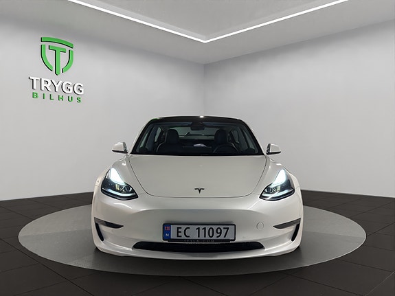 Tesla Model 3 8 of 13