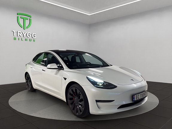 Tesla Model 3 7 of 13
