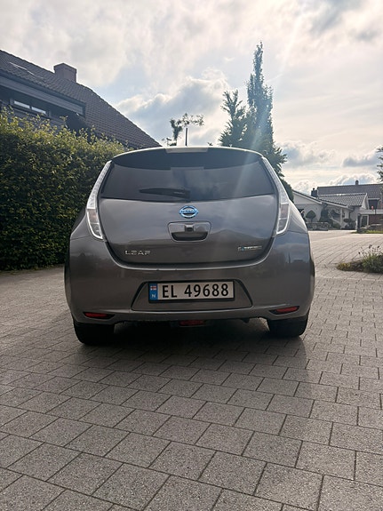 Nissan Leaf 5 of 27