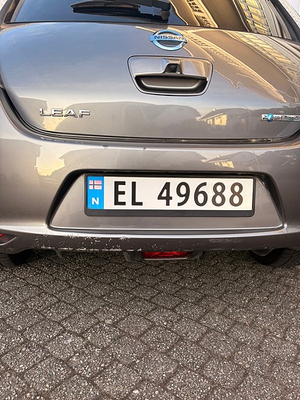 Nissan Leaf 25 of 27