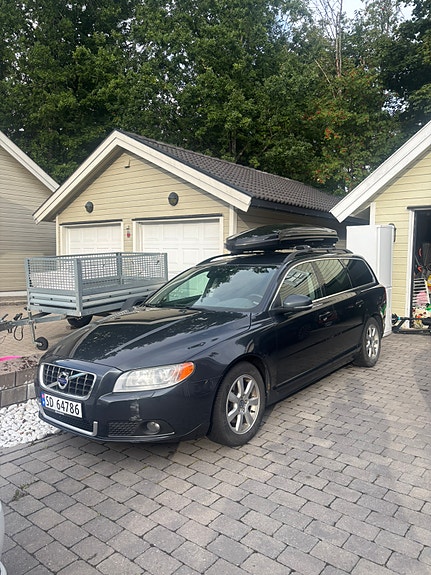 Volvo V70 3 of 21