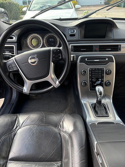 Volvo V70 6 of 21