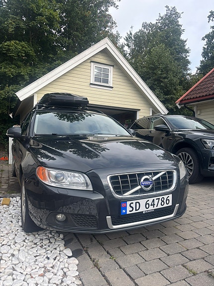 Volvo V70 2 of 21