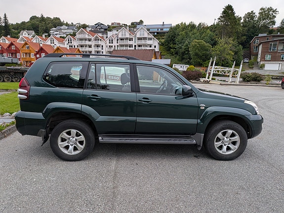 Toyota Land Cruiser 5 of 19