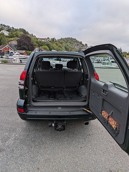 Toyota Land Cruiser 7 of 19