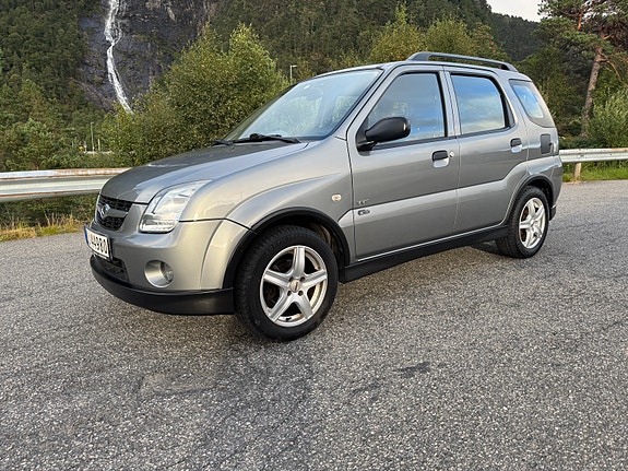 Suzuki Ignis 2 of 10