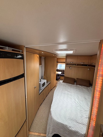 Dethleffs 740 camper 7 of 30