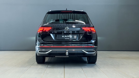 Volkswagen Tiguan 4 of 30