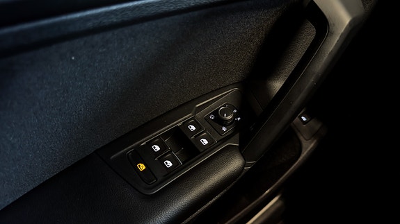 Volkswagen Tiguan 18 of 30