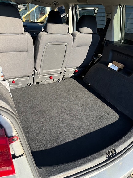 Volkswagen Touran 9 of 22