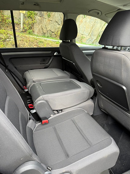 Volkswagen Touran 16 of 22