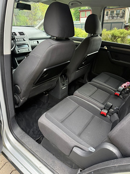 Volkswagen Touran 14 of 22