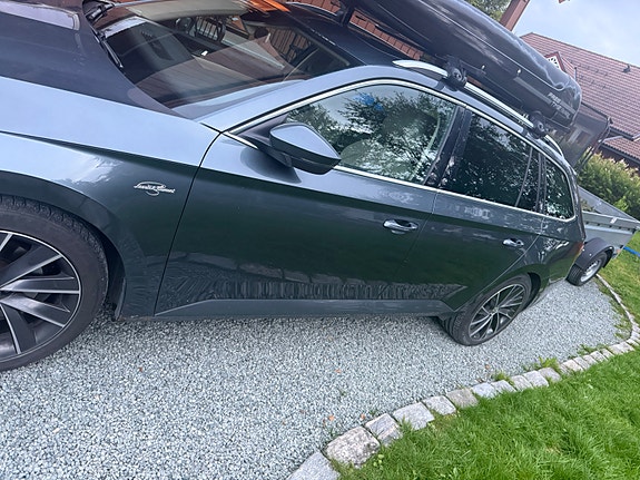 Skoda Superb 2 of 17