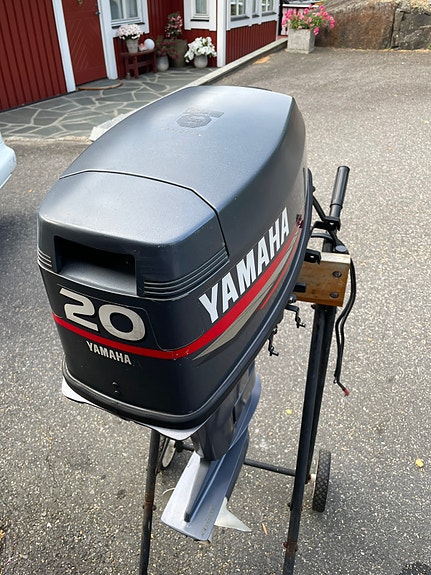 Strøken Yamaha 20 Hk /El-start. 4 of 12