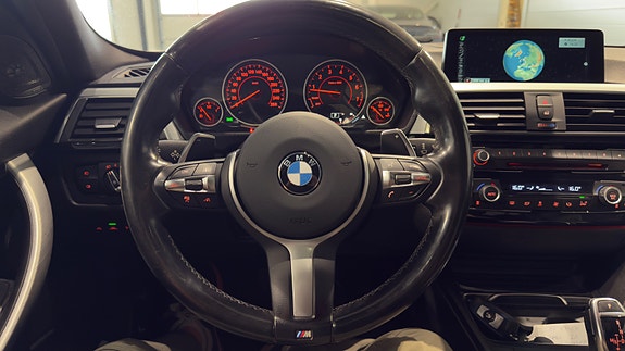 BMW 320 21 of 30