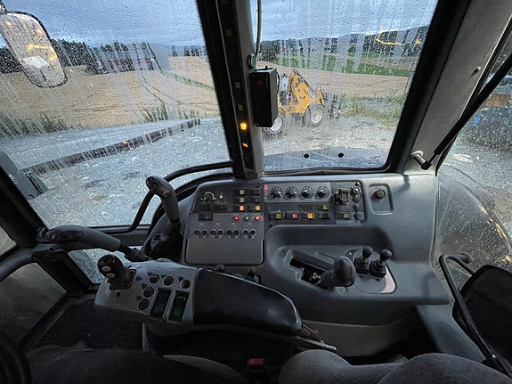 Valtra T180 11 of 13
