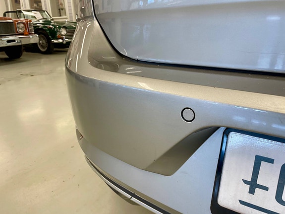Volkswagen e-Golf VII 27 of 30