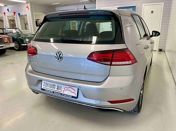 Volkswagen e-Golf VII 18 of 30
