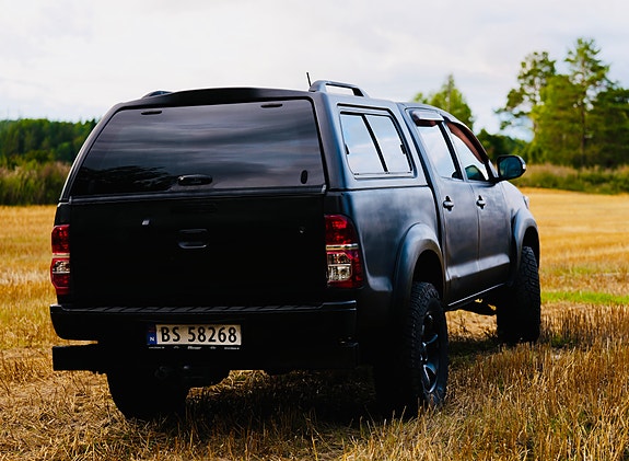 Toyota HiLux 6 of 19
