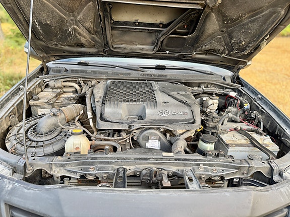 Toyota HiLux 15 of 19