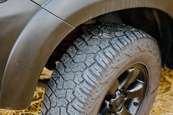 Toyota HiLux 13 of 19