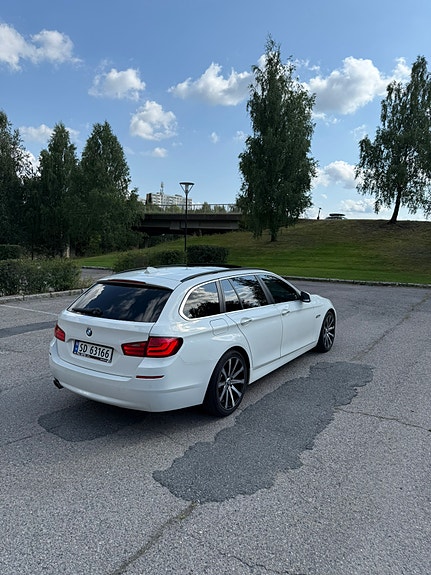 BMW 520d 8 of 30