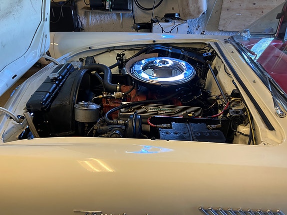 Ford Thunderbird 24 of 24