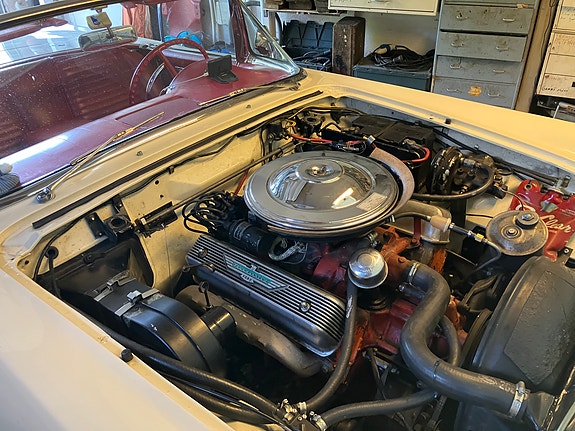 Ford Thunderbird 22 of 24