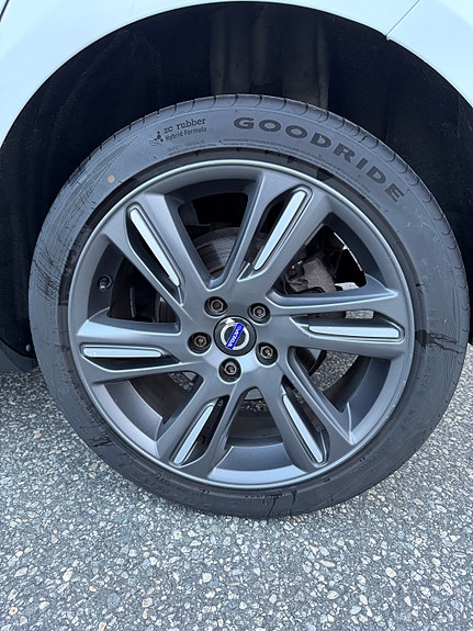 Volvo V40 Cross Country 18 of 24