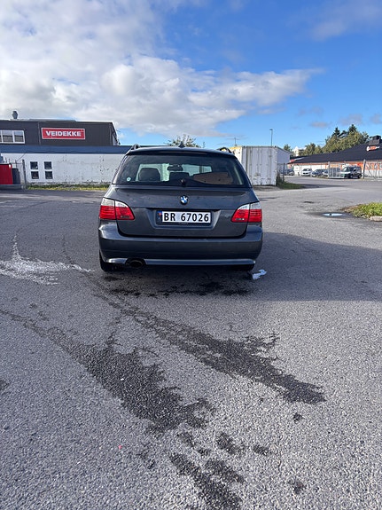 BMW 520d 3 of 6
